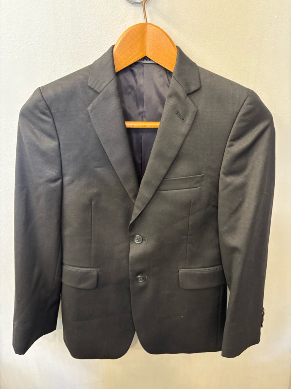 Boy’s DKNY tailored by Nordstrom Black Two-Button Blazer 100% wool suit coat GUC